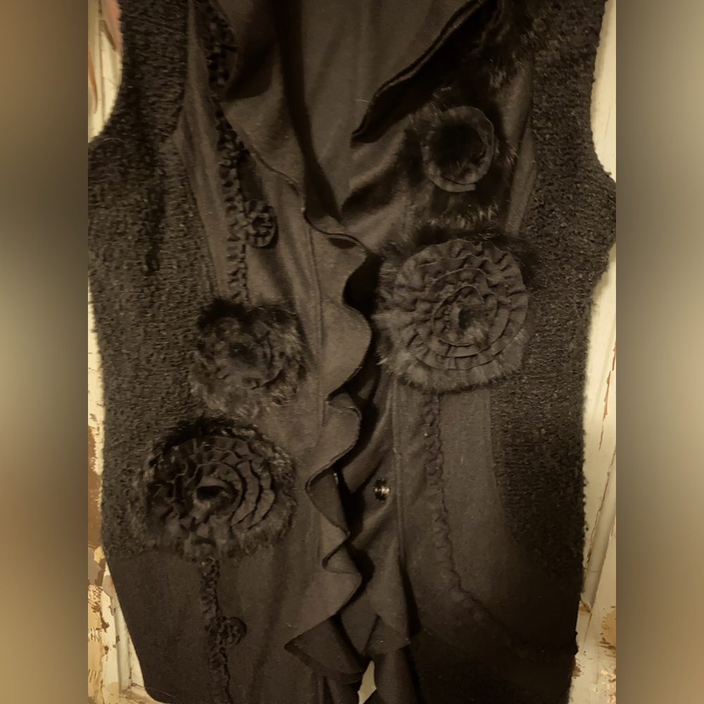 Vest - Picture 2 of 3